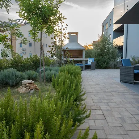 Lamara 100 Meters To Beach Appartement